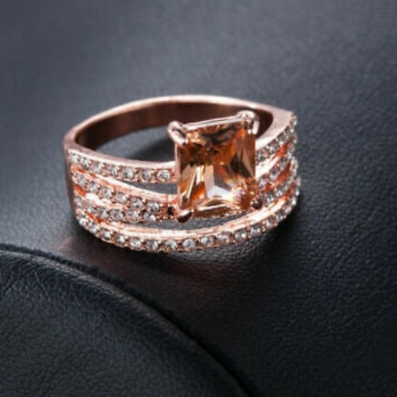 18k Rose Gold Morganite Ring - Picture 10 of 15